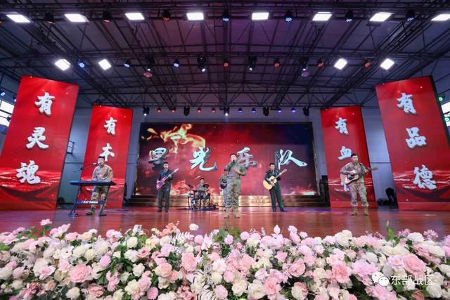 开云体育官方网站-JackeyLove迎来二十赛季出色发挥，FPX观众热烈欢呼！的简单介绍-开云体育官方网站